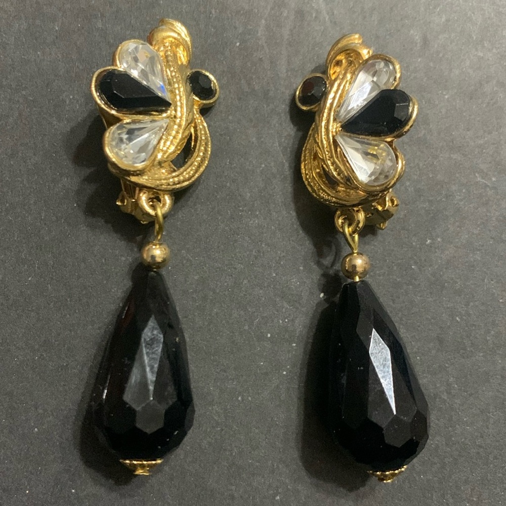 Vintage Black & Gold faceted teardrop statement clip earrings